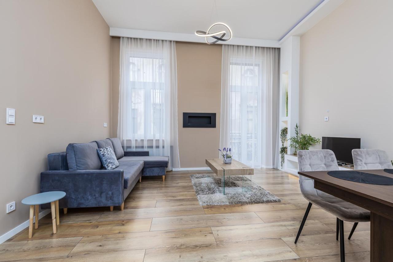 Csengery Deluxe Home With Balcony Budapest Exterior foto