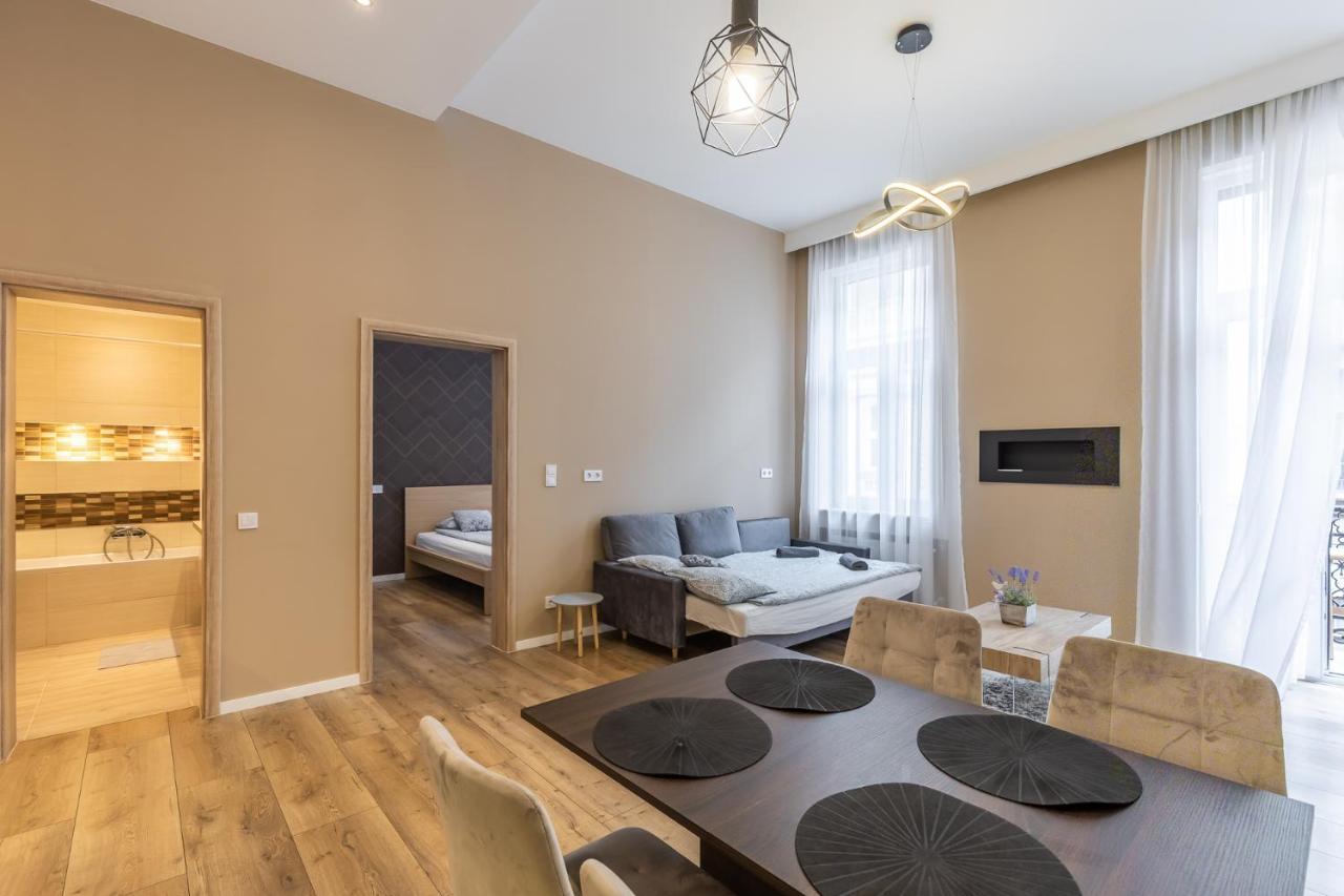 Csengery Deluxe Home With Balcony Budapest Exterior foto