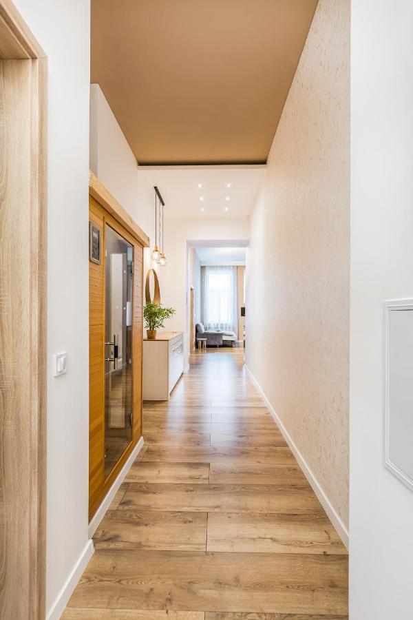 Csengery Deluxe Home With Balcony Budapest Exterior foto