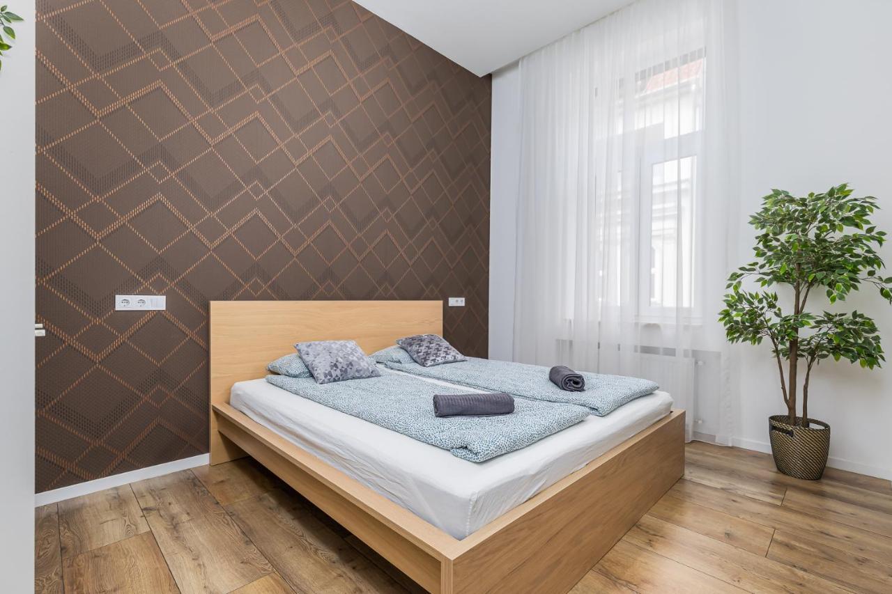 Csengery Deluxe Home With Balcony Budapest Exterior foto